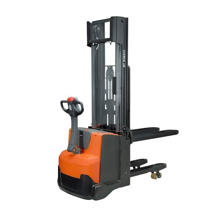 Pallet trucks and stackers for hire in Paris and surrounding areas